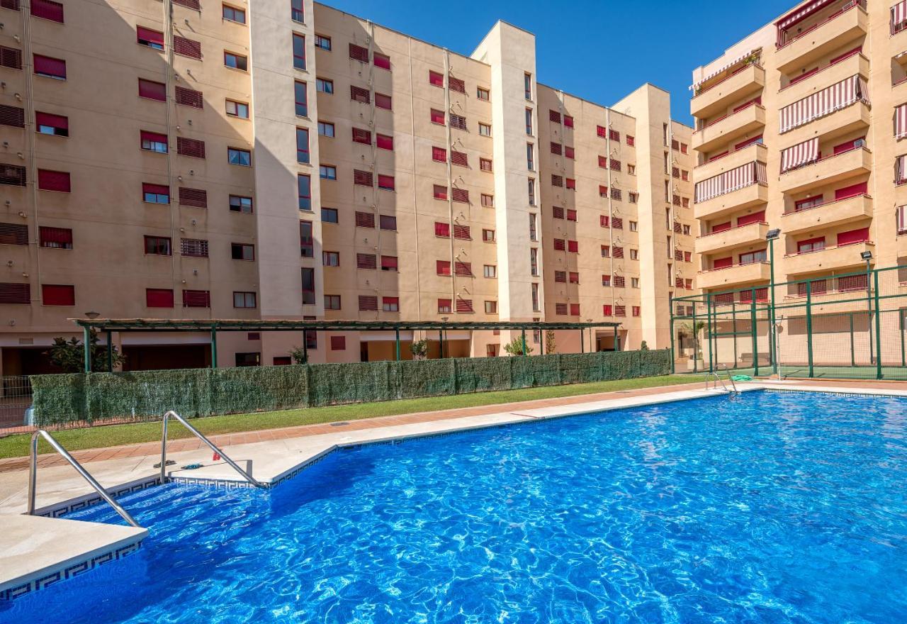 Wintowinrentals Parque Litoral, Family & Malaga Bagian luar foto