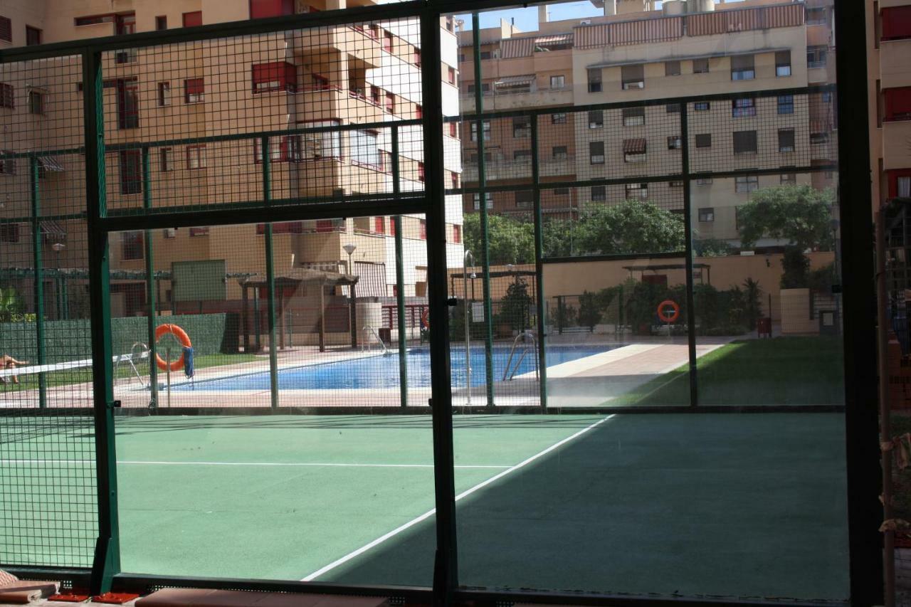 Wintowinrentals Parque Litoral, Family & Malaga Bagian luar foto