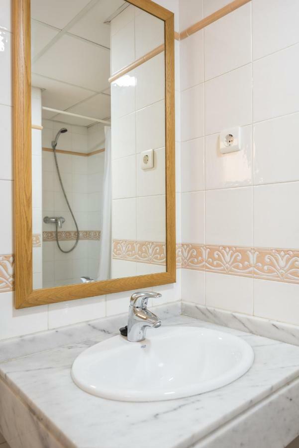 Wintowinrentals Parque Litoral, Family & Malaga Bagian luar foto